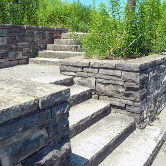 retaining wall installation